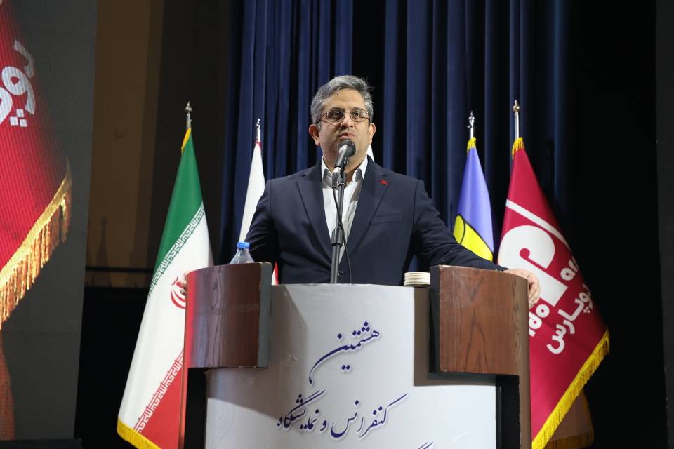 رئیس پژوهشگاه نیرو درهشتمین کنفرانس و نمایشگاه نیروگاه‌های خورشیدی ایران مطرح کرد؛ پیش شرط توسعه انرژی خورشیدی آمادگی شبکه، فناوری بومی و اقتصاد پایدار/ پژوهشگاه نیرو حلقه اتصال دانش، فناوری و نیازهای صنعت برق در توسعه انرژی خورشیدی است